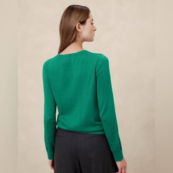 Banana Republic Women's Cashmere Green Sweater - Picture 9 of 11